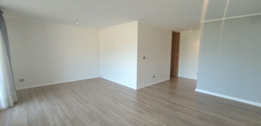 Se Arrienda departamento remodelado 3 DORM + 3 BAÑOS +2 E/B – La Dehesa