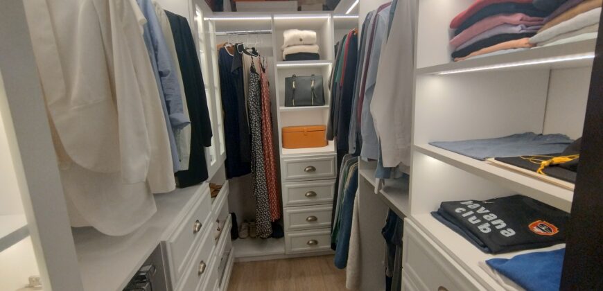 Se Arrienda departamento remodelado 3 DORM + 3 BAÑOS +2 E/B – La Dehesa