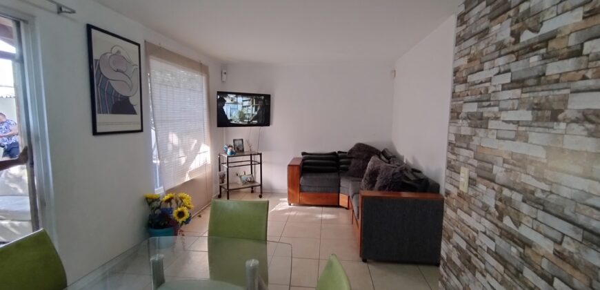 Se vende Casa 3D2B2E – Estancia Liray