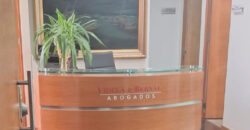 SE VENDE OFICINA AMOBLADA/ METRO MANUEL MONTT