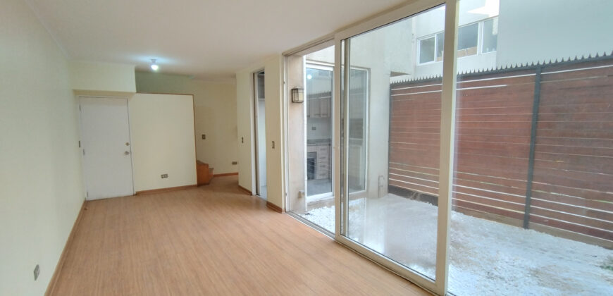 SE ARRIENDA TOWNHOUSE 3D3B2E1B – BARRIO YUNGAY