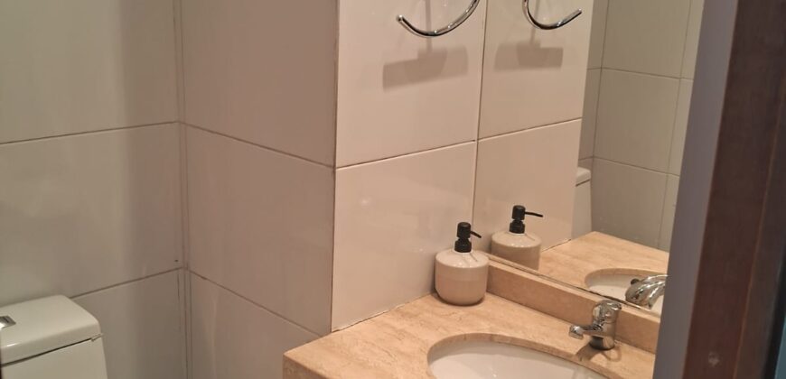 SE VENDE OFICINA AMOBLADA/ METRO MANUEL MONTT