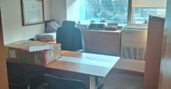 SE VENDE OFICINA AMOBLADA/ METRO MANUEL MONTT