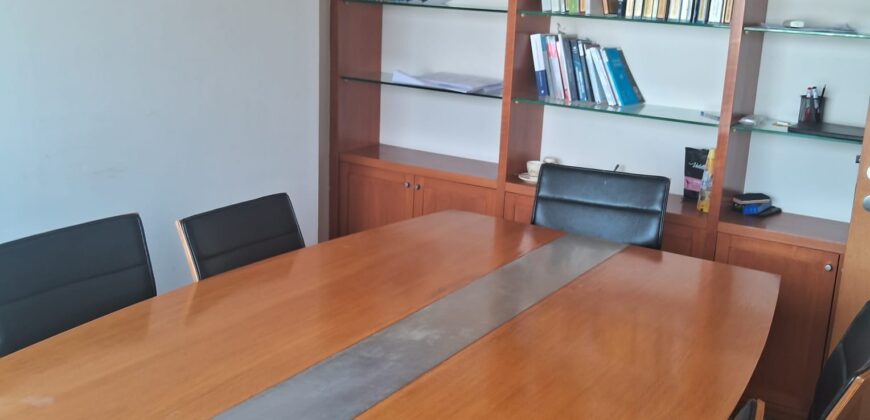 SE VENDE OFICINA AMOBLADA/ METRO MANUEL MONTT