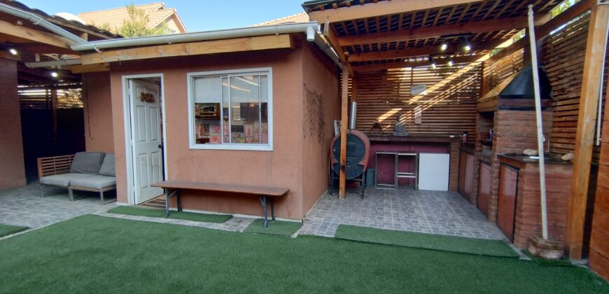 Se Vende Casa 3 Pisos 5d4b+ 3e – Quilicura / Alto De Lo Marcoleta