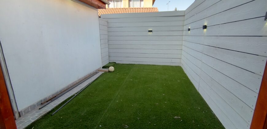 Se Vende Casa 3 Pisos 5d4b+ 3e – Quilicura / Alto De Lo Marcoleta