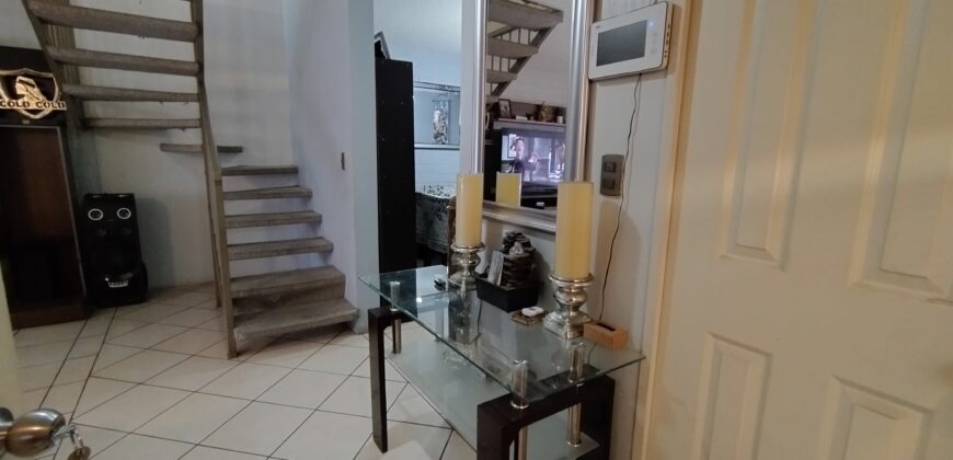 Se Vende Casa 3 Pisos 5d4b+ 3e – Quilicura / Alto De Lo Marcoleta